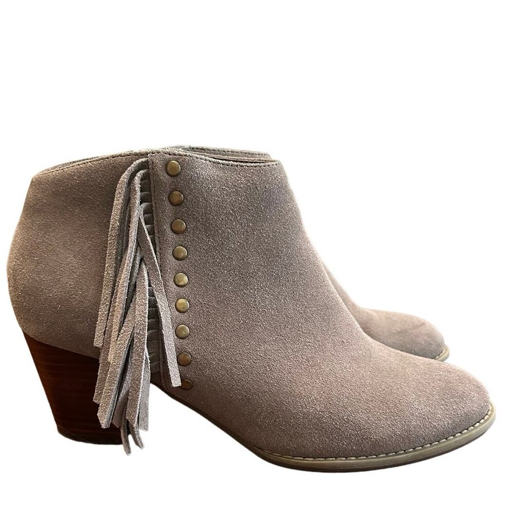 Vionic Upright Faros Fridge Boot, Size 9 - image 1